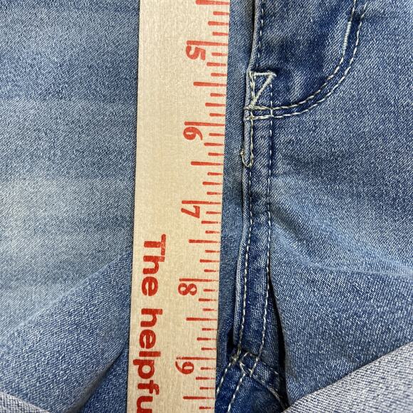 Wallflower Ultra Fit Cuffed Denim Shorts Women’s Size 11 Light Blue Denim - Picture 4 of 10